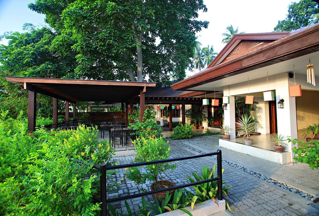 Hotel Tropika Davao City Eksteriør bilde