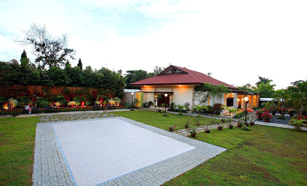 Hotel Tropika Davao City Eksteriør bilde