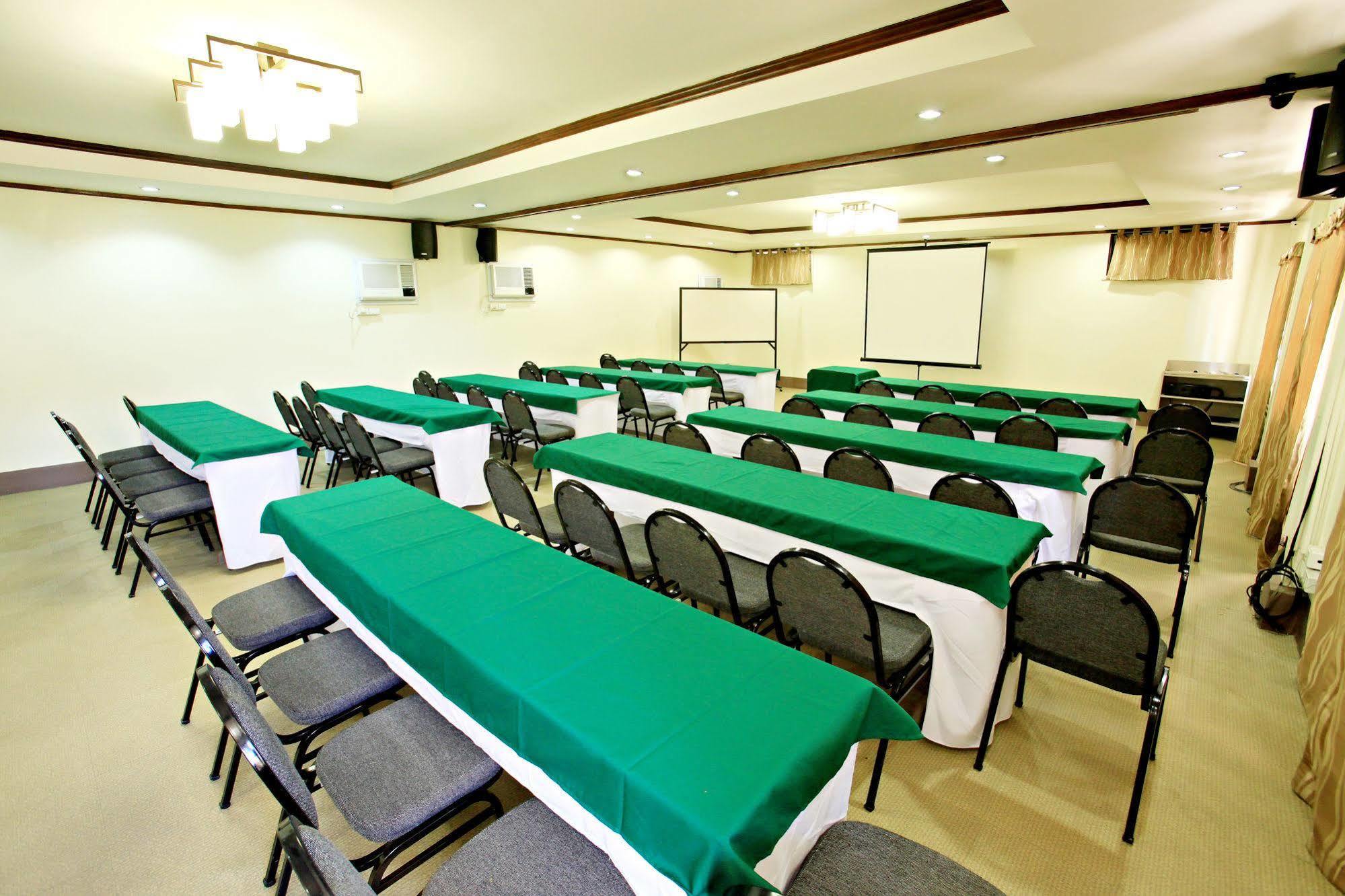 Hotel Tropika Davao City Eksteriør bilde