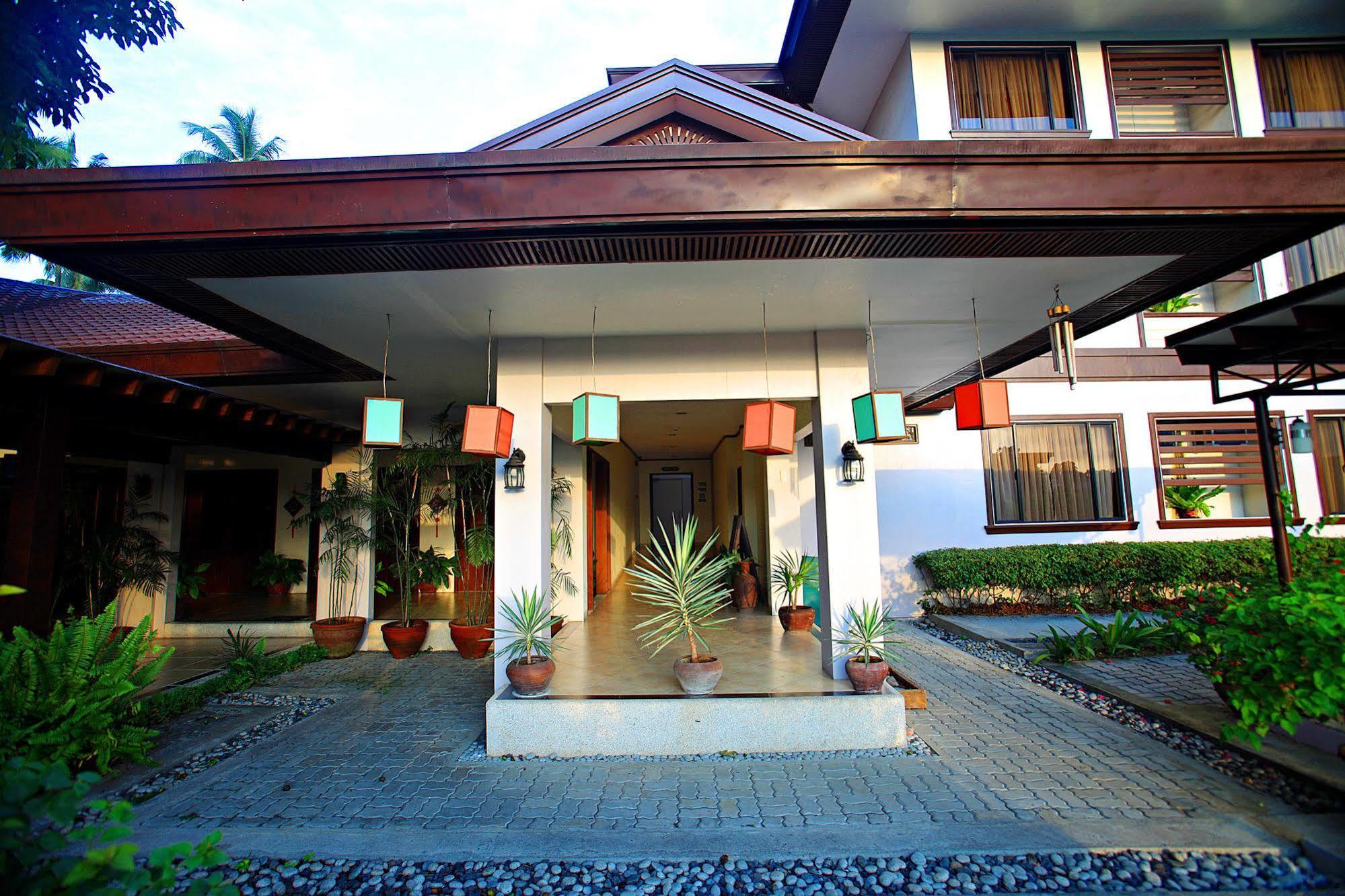 Hotel Tropika Davao City Eksteriør bilde